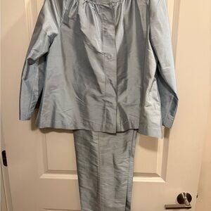 Kate hill 100% silk pant suit